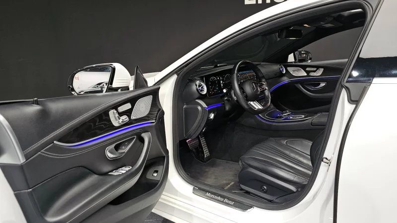 Mercedes-Benz CLS-Class
