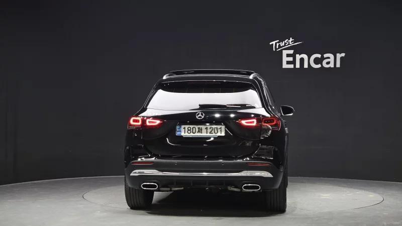 Mercedes-Benz GLA-Class