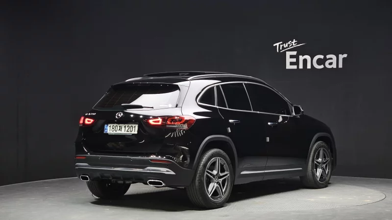 Mercedes-Benz GLA-Class