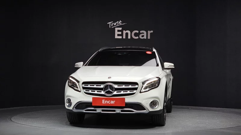 Mercedes-Benz GLA-Class