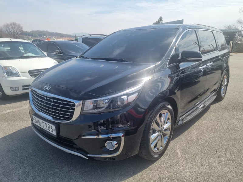 Kia Carnival