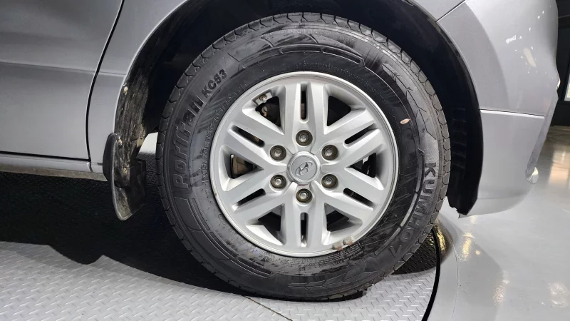 Hyundai Grand Starex