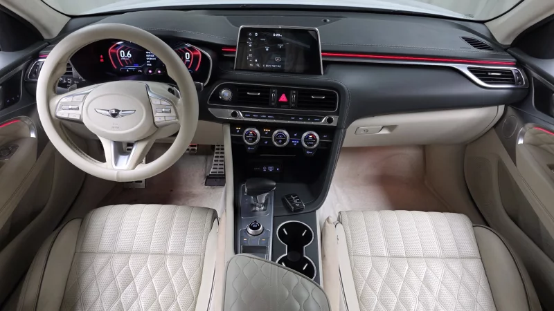 Genesis G70