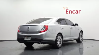 Lincoln MKS