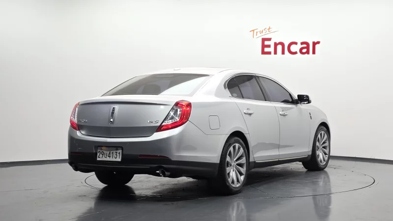 Lincoln MKS