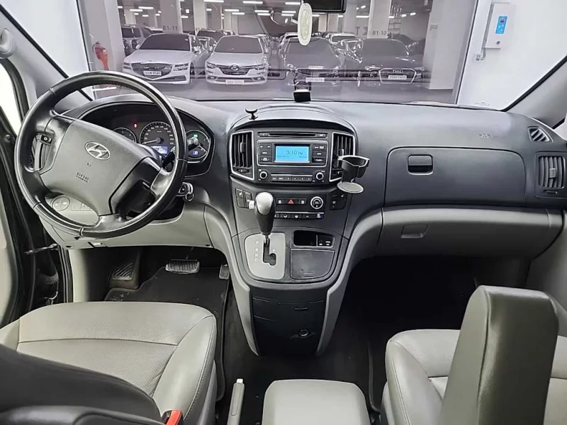 Hyundai Grand Starex
