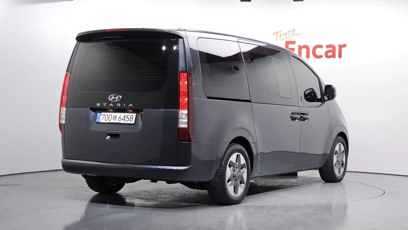 Hyundai Staria