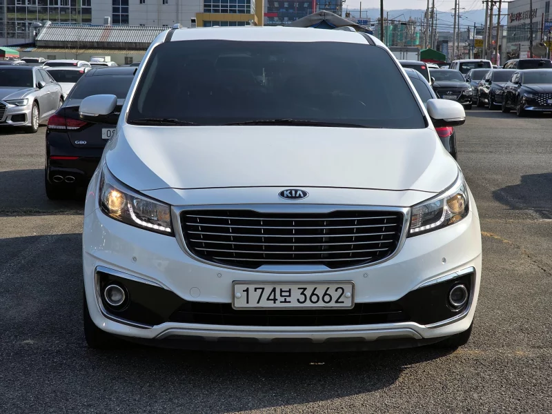 Kia Carnival
