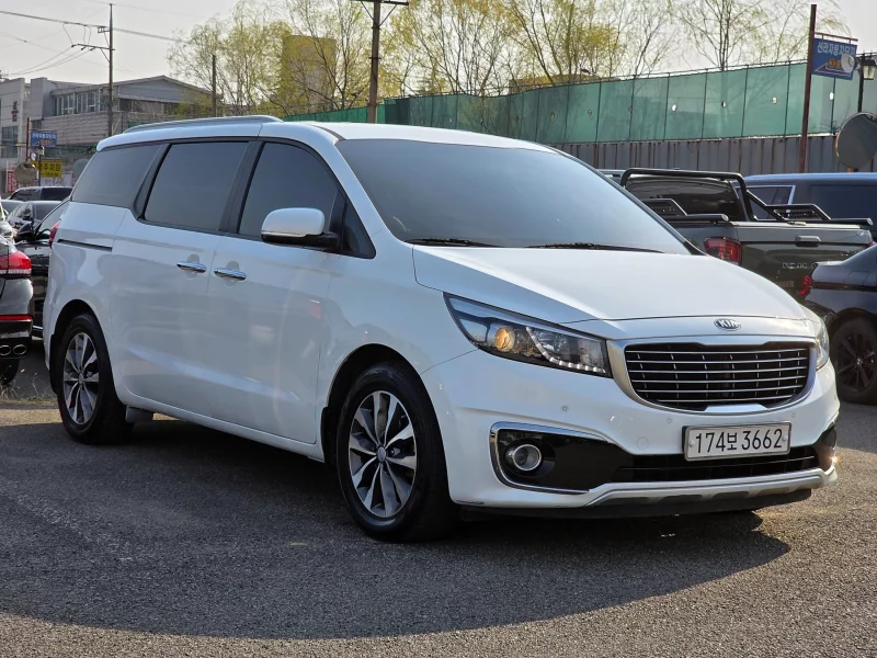 Kia Carnival