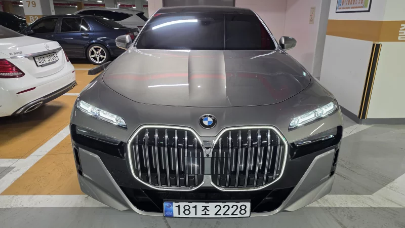 BMW 7-Series
