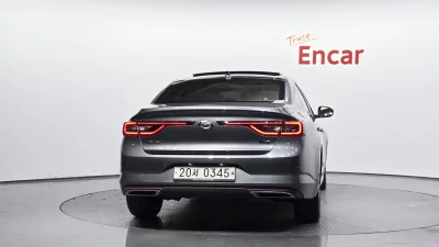 Renault SM6