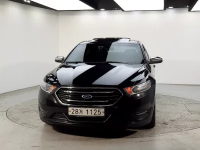Ford TAURUS