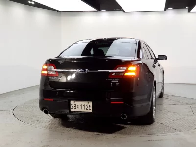 Ford TAURUS