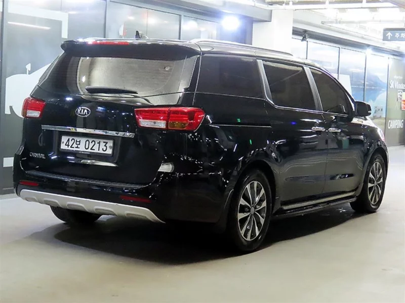 Kia Carnival