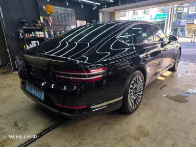 Genesis Electrified G80