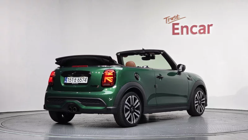 MINI Cooper Convertible