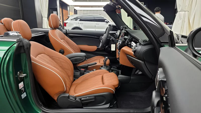 MINI Cooper Convertible