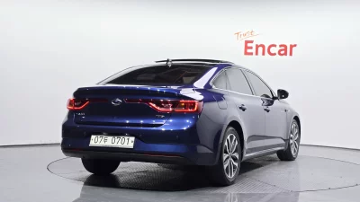 Renault SM6