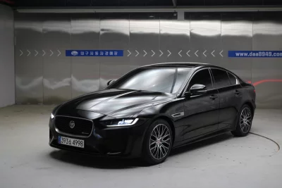 Jaguar XE
