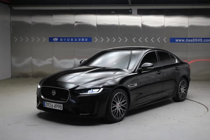 Jaguar XE
