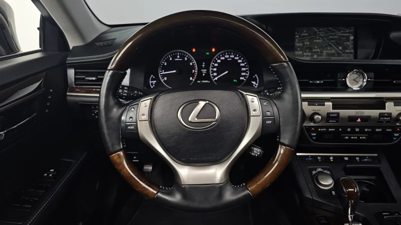 Lexus ES350
