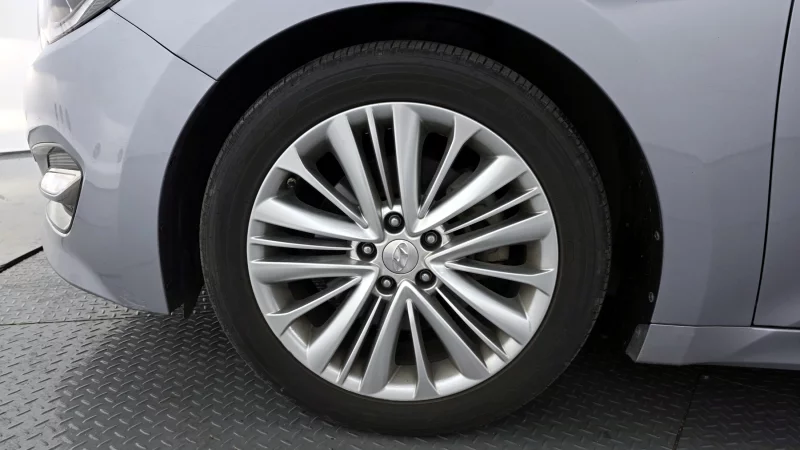 Hyundai Aslan