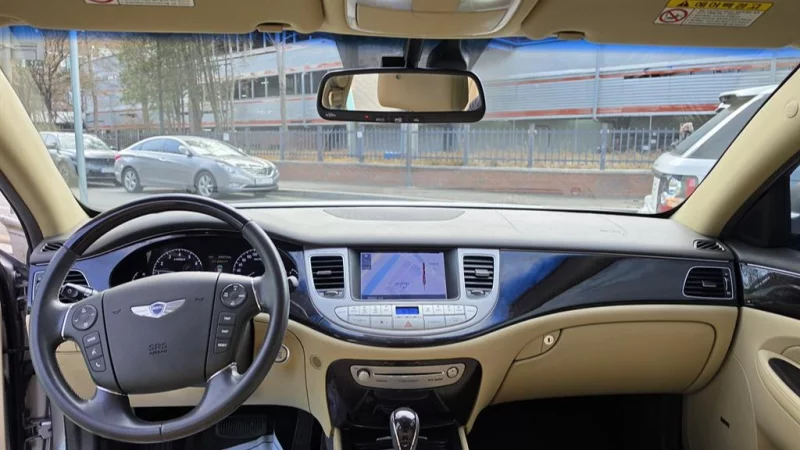 Hyundai Genesis