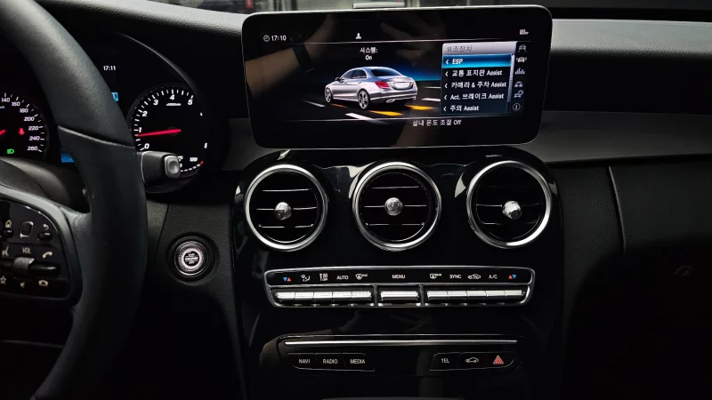 Mercedes-Benz C-Class