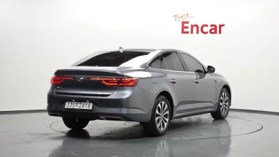 Renault SM6