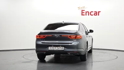 Renault SM6