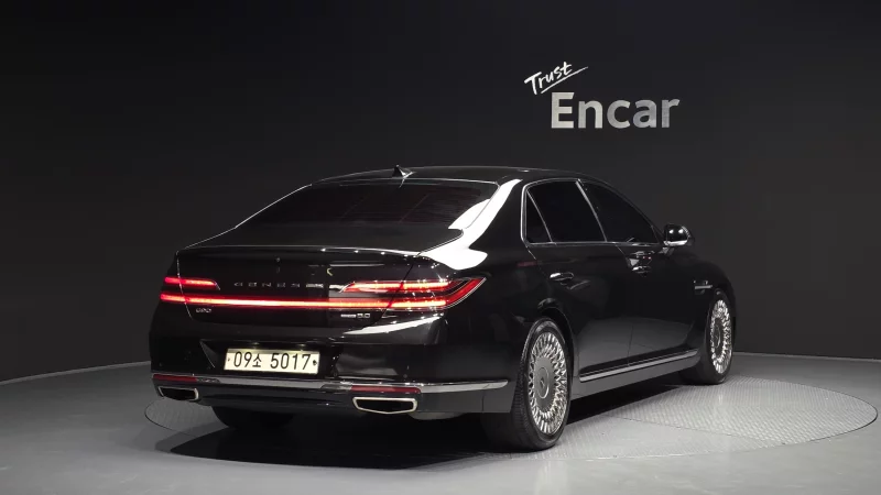 Genesis G90