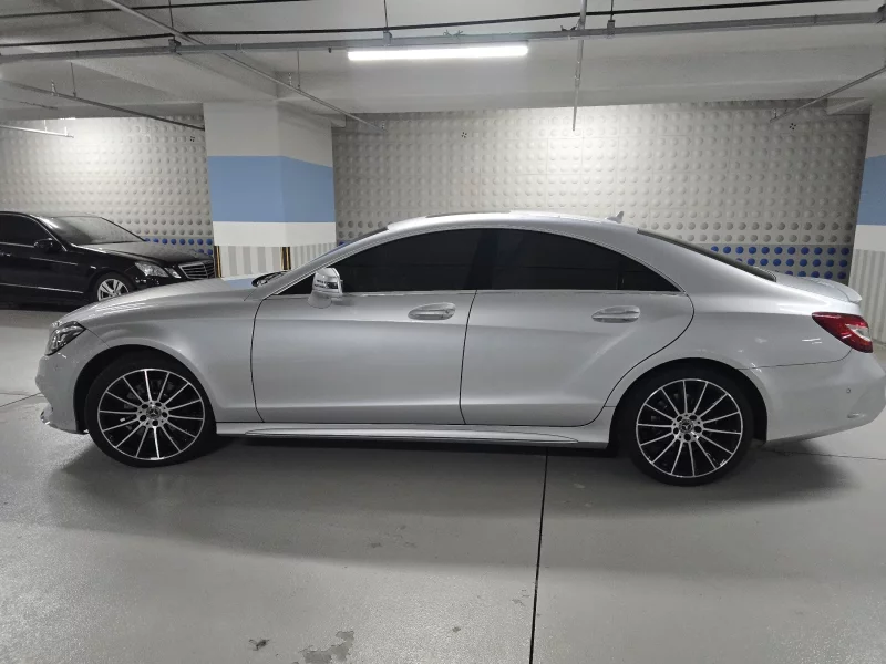 Mercedes-Benz CLS-Class
