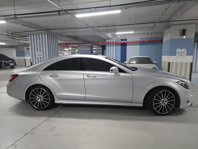 Mercedes-Benz CLS-Class