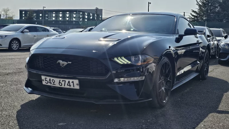 Ford MUSTANG