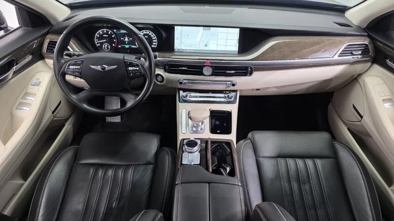 Genesis G90