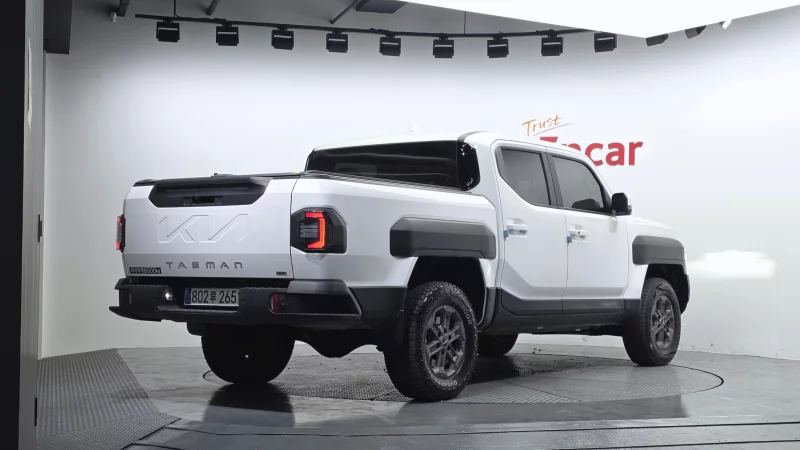 Kia Tasman