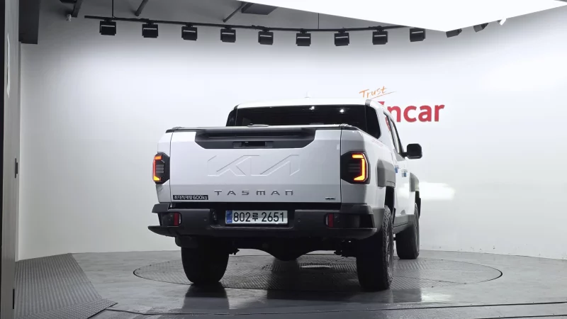 Kia Tasman