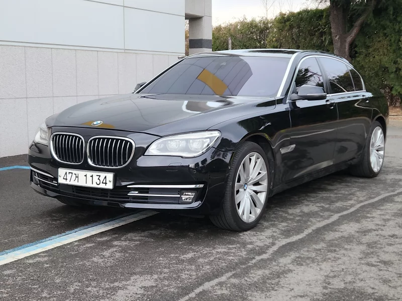 BMW 7-Series