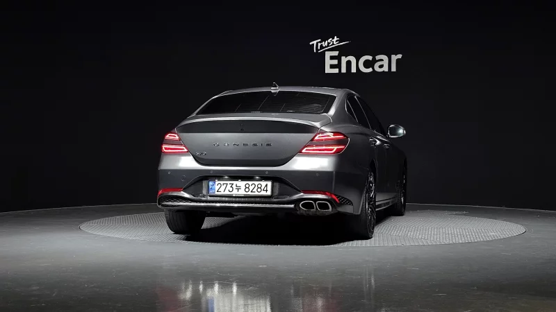 Genesis G70