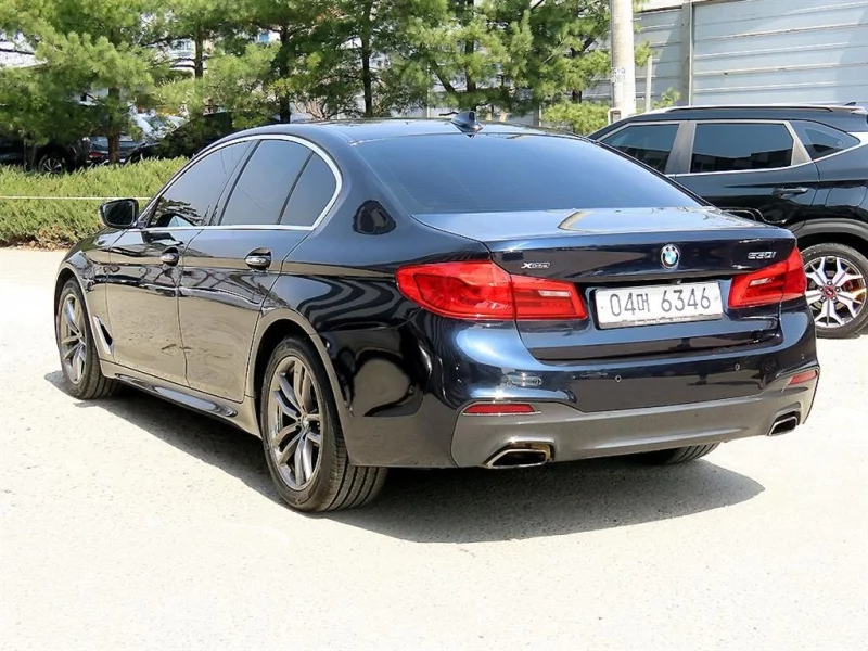 BMW 5-Series