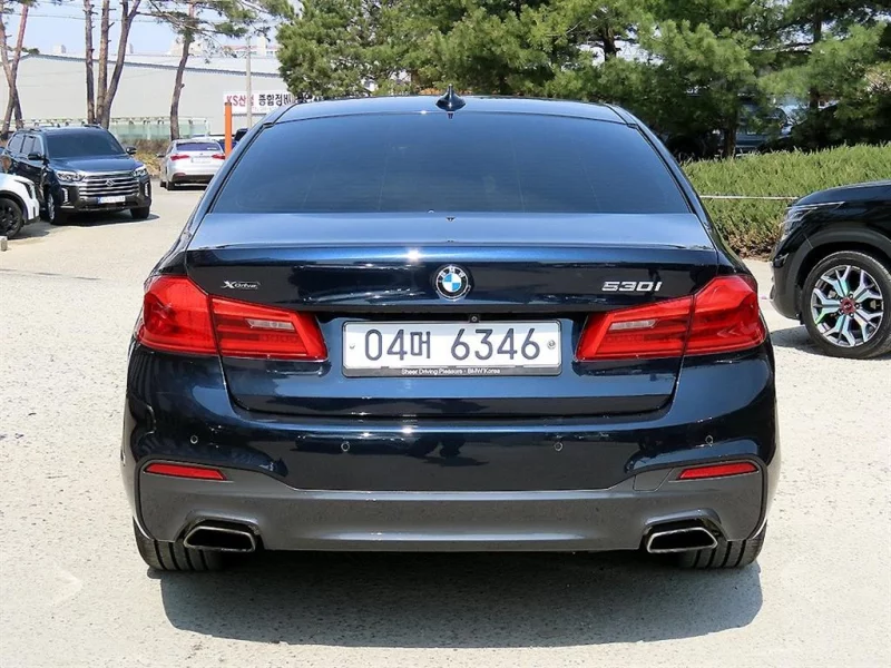 BMW 5-Series