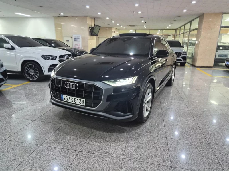 Audi Q8
