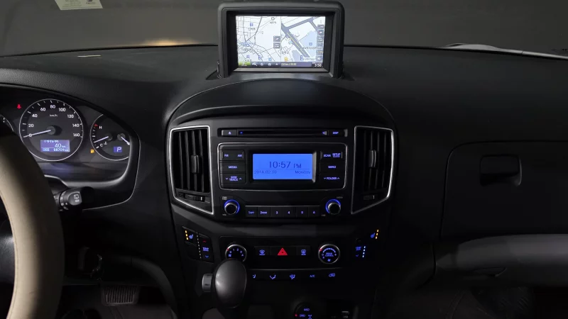 Hyundai Grand Starex