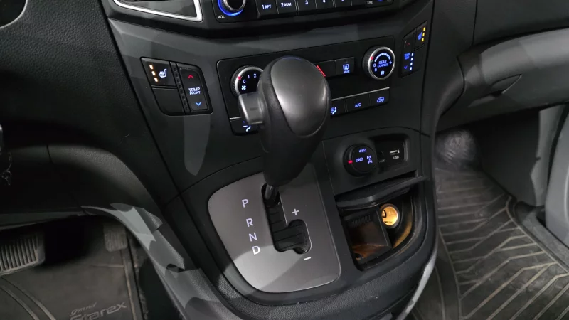 Hyundai Grand Starex