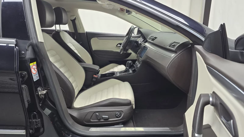 Volkswagen PASSAT CC