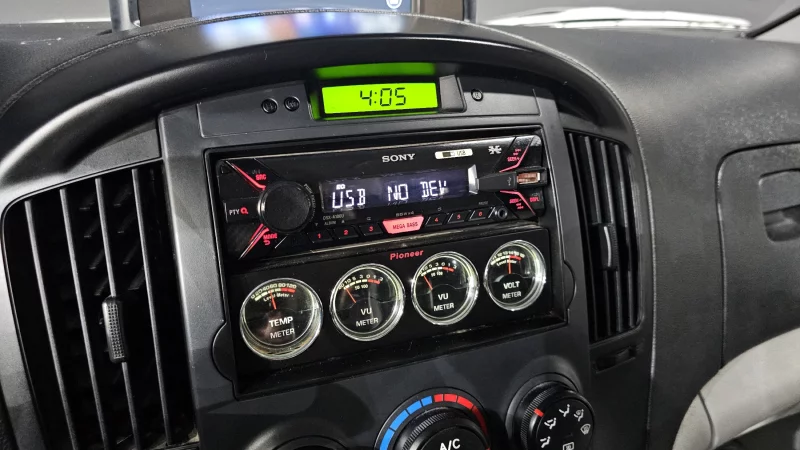 Hyundai Grand Starex