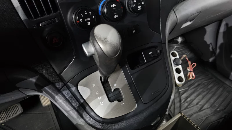 Hyundai Grand Starex