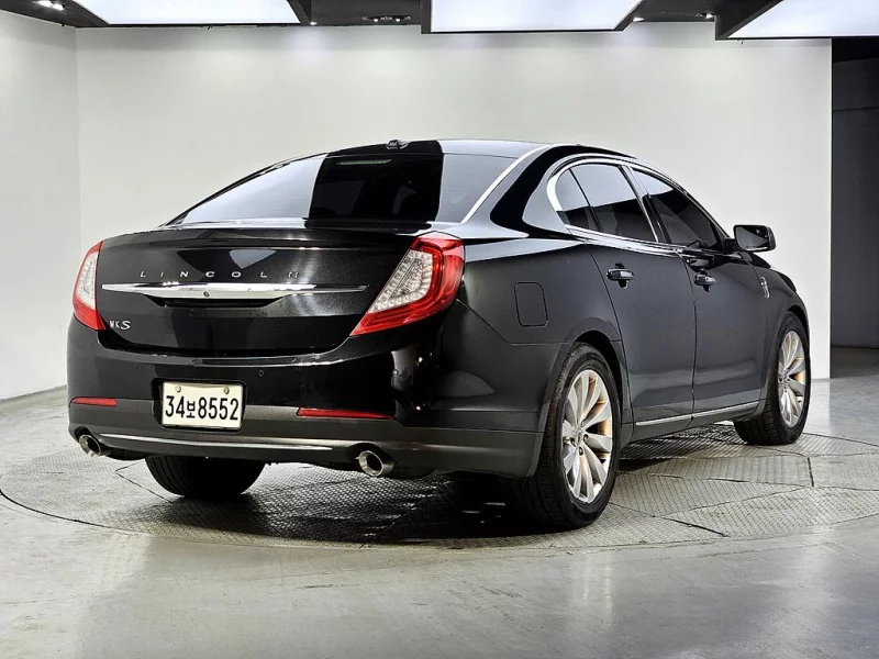 Lincoln MKS