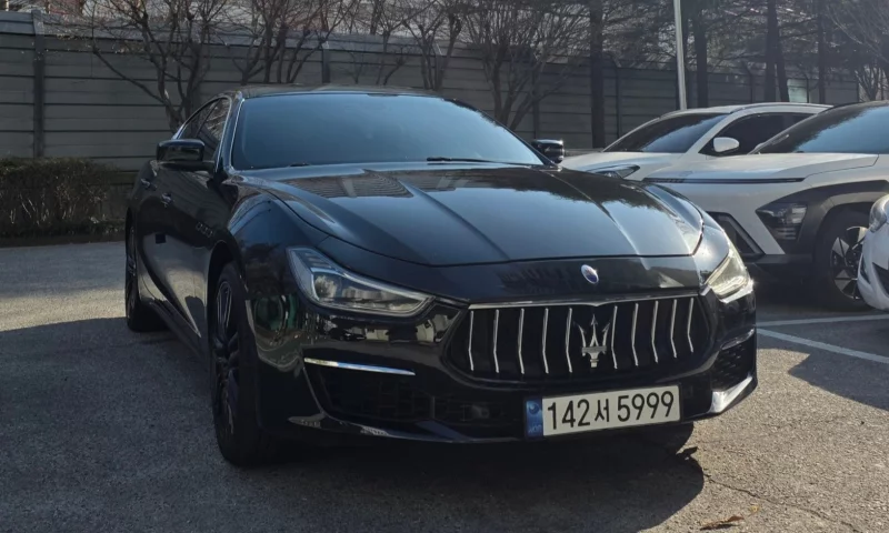 Maserati GHIBLI