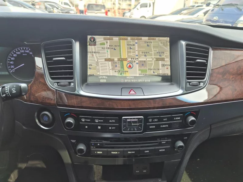 Hyundai Equus